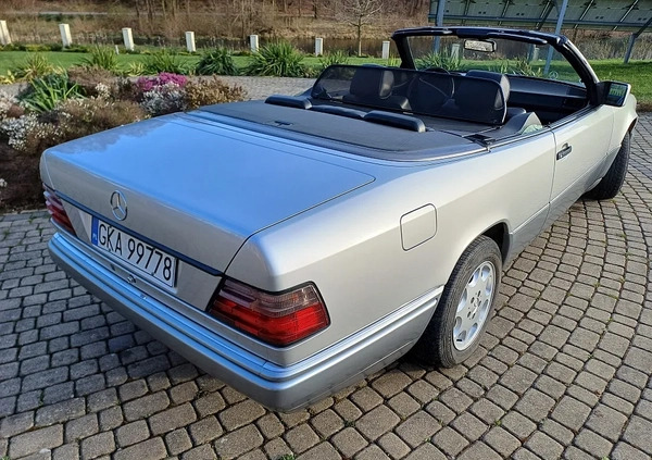 Mercedes-Benz Klasa E cena 79000 przebieg: 231000, rok produkcji 1995 z Kartuzy małe 232